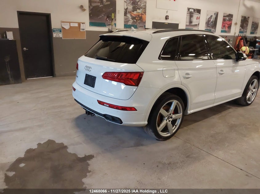WA1C4AFY4L2032019 2020 AUDI SQ5 photo no. 4