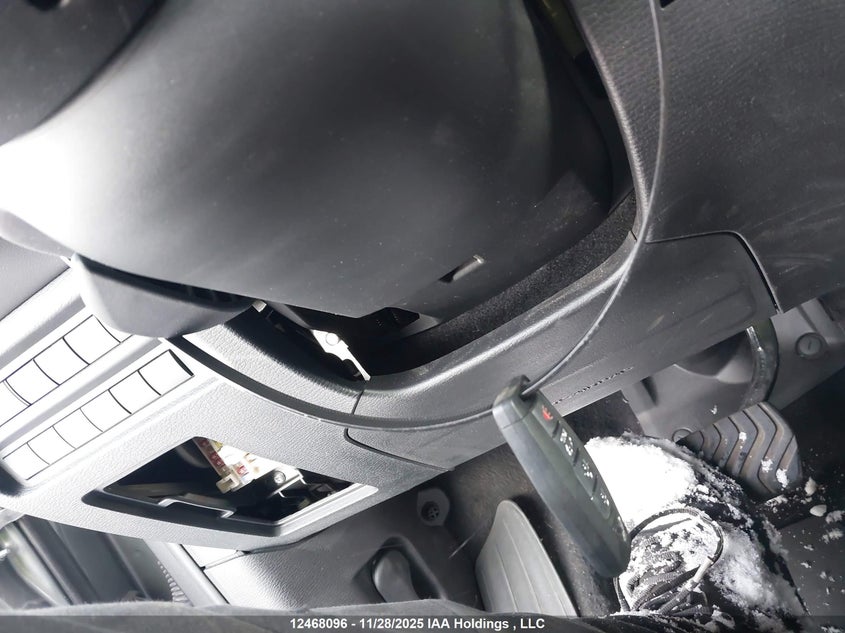 JA4T5UA94PZ613516 2023 MITSUBISHI OUTLANDER photo no. 11