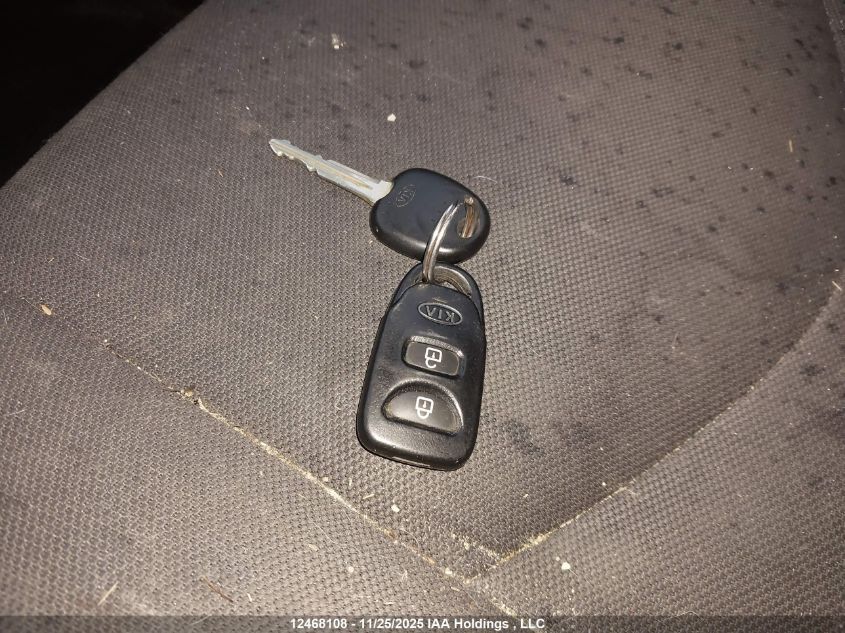 2010 Kia Soul +/!/Sport VIN: KNDJT2A2XA7129203 Lot: 12468108