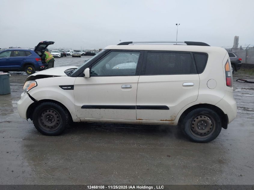 2010 Kia Soul +/!/Sport VIN: KNDJT2A2XA7129203 Lot: 12468108