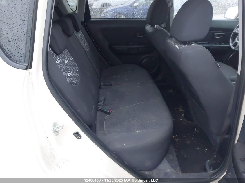 2010 Kia Soul +/!/Sport VIN: KNDJT2A2XA7129203 Lot: 12468108