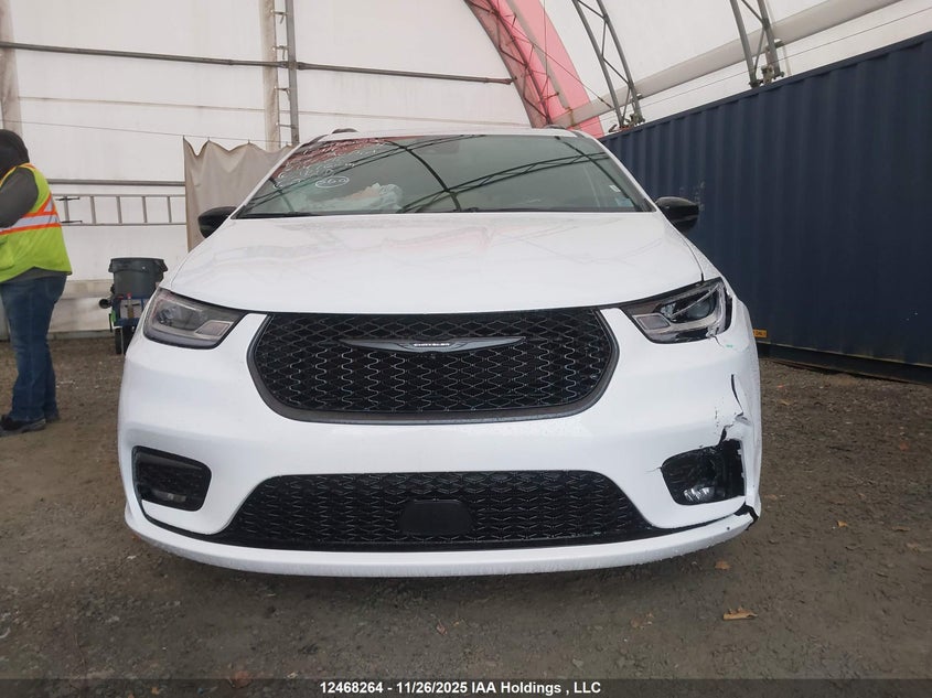 2025 Chrysler Pacifica Limited VIN: 2C4RC1GG2SR566712 Lot: 12468264