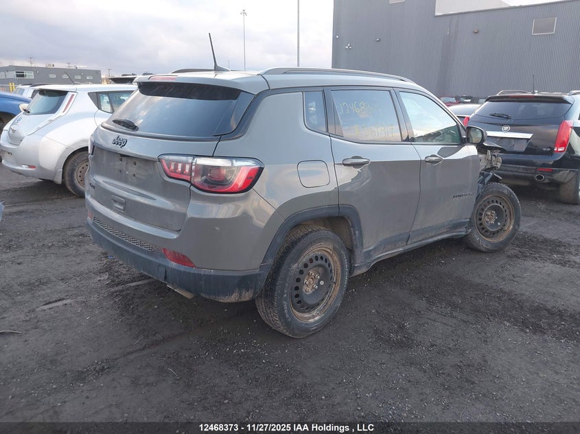 3C4NJDAB5MT569817 2021 JEEP COMPASS photo no. 4