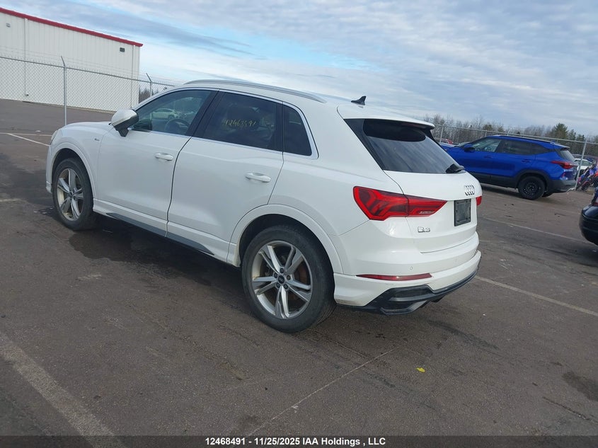 WA1EECF39M1068124 2021 AUDI Q3 photo no. 3