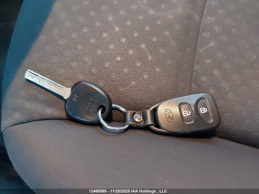 2013 Hyundai Accent Gls VIN: KMHCU5AE8DU064984 Lot: 12468585