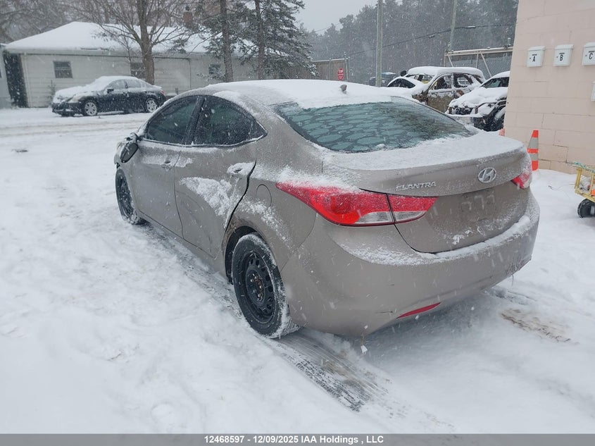 5NPDH4AE7DH445677 2013 HYUNDAI ELANTRA photo no. 3