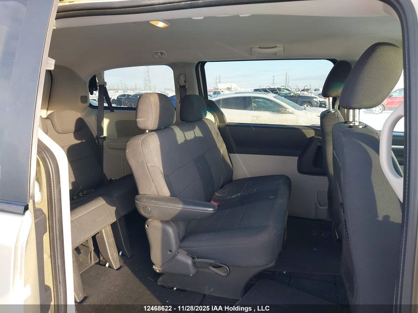 2D4RN4DE8AR224505 2010 DODGE CARAVAN photo no. 8