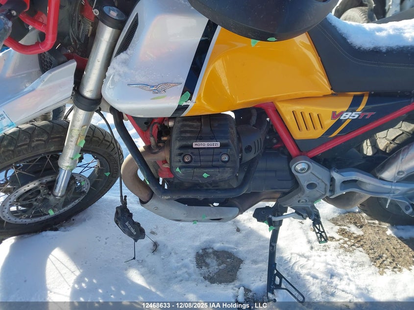 2022 Moto Guzzi V85 Tt VIN: ZGUKYUA06NM000752 Lot: 12468633
