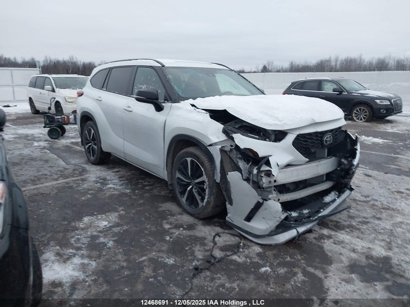 5TDLZRBH1NS180457 2022 Toyota Highlander Xse auction photo 1