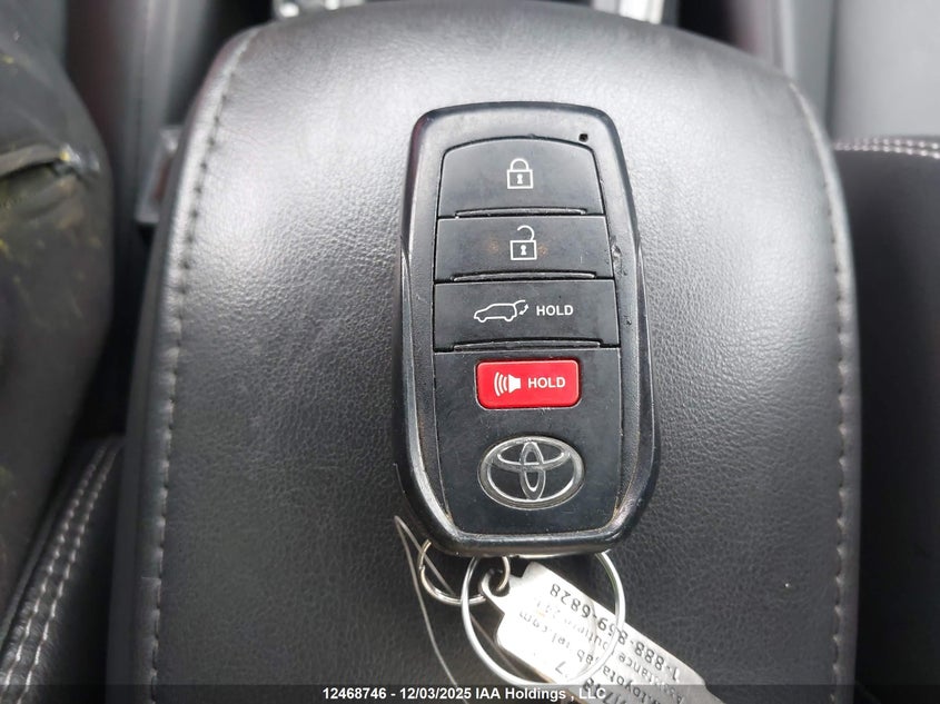 7MUDAABGXPV047628 2023 TOYOTA COROLLA CROSS photo no. 11
