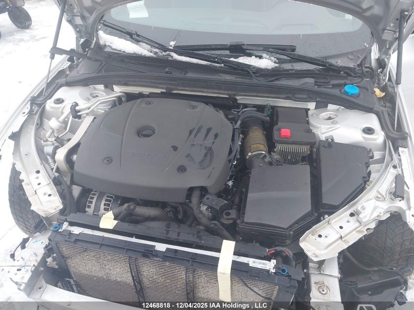 YV1A22SM5M2437345 2021 VOLVO V60 photo no. 10