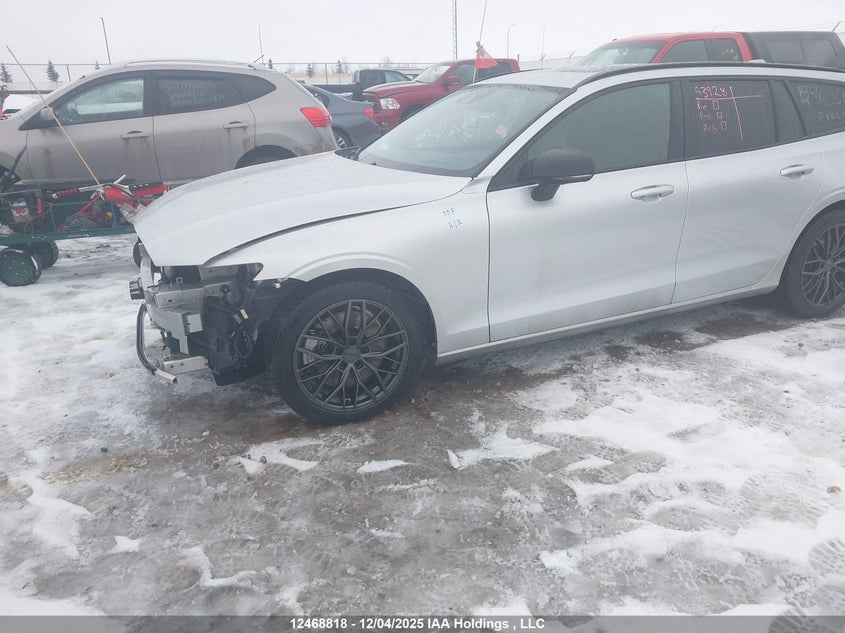 YV1A22SM5M2437345 2021 VOLVO V60 photo no. 6
