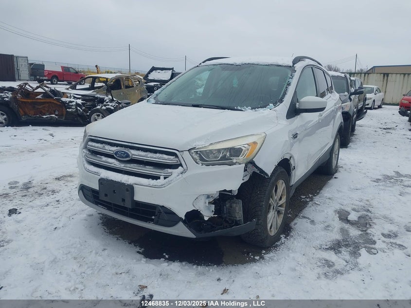 1FMCU9GD0HUE41562 2017 FORD ESCAPE photo no. 2