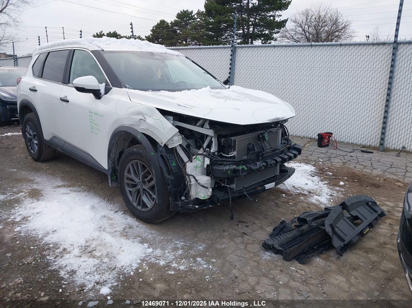 5N1AT3AB6PC832900 2023 Nissan Rogue S auction photo 1