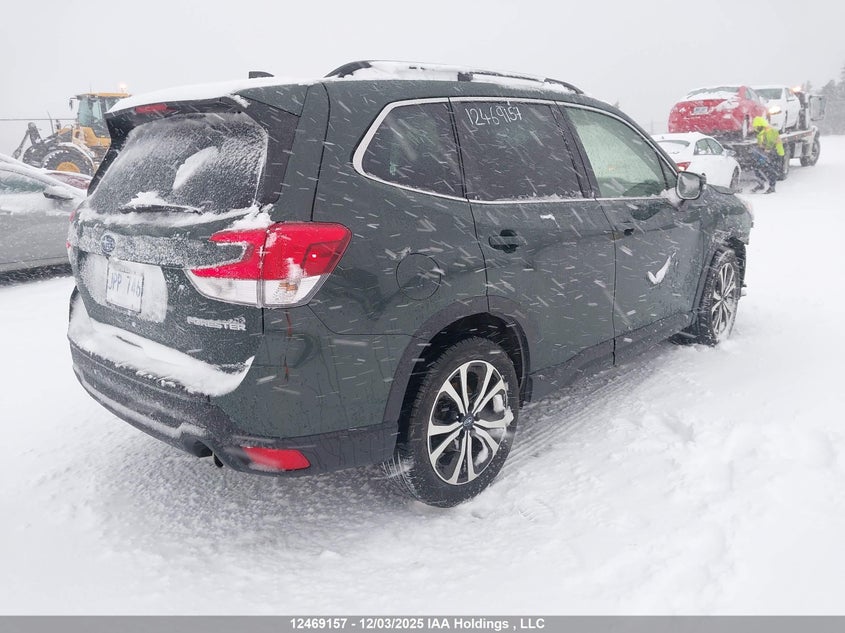 JF2SKEPC4PH450313 2023 SUBARU FORESTER photo no. 4