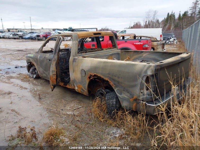 1C6RR7FG1DS613692 2013 RAM 1500 photo no. 3