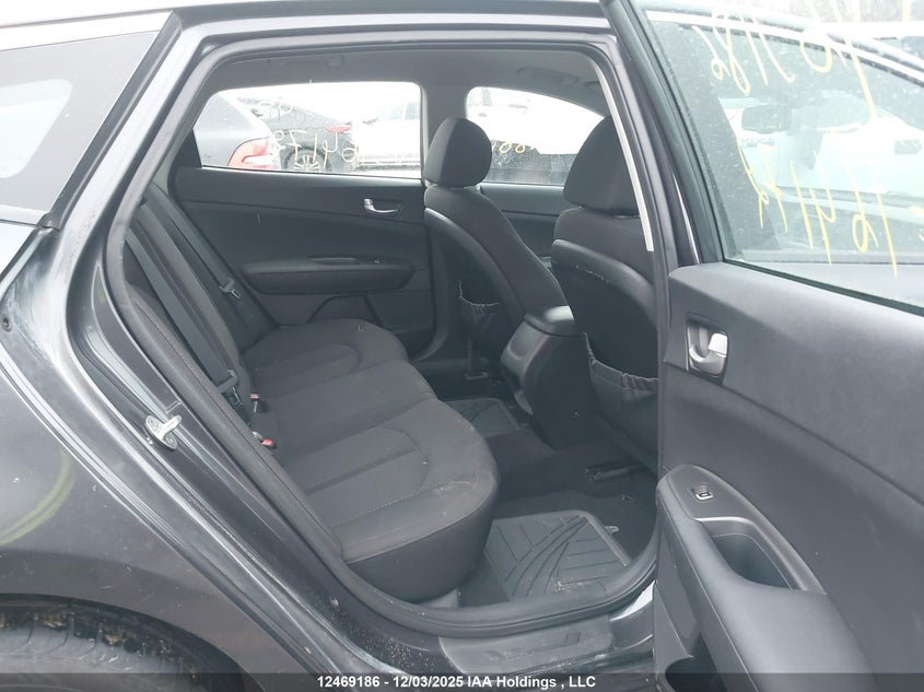 5XXGT4L36HG164172 2017 KIA OPTIMA photo no. 8