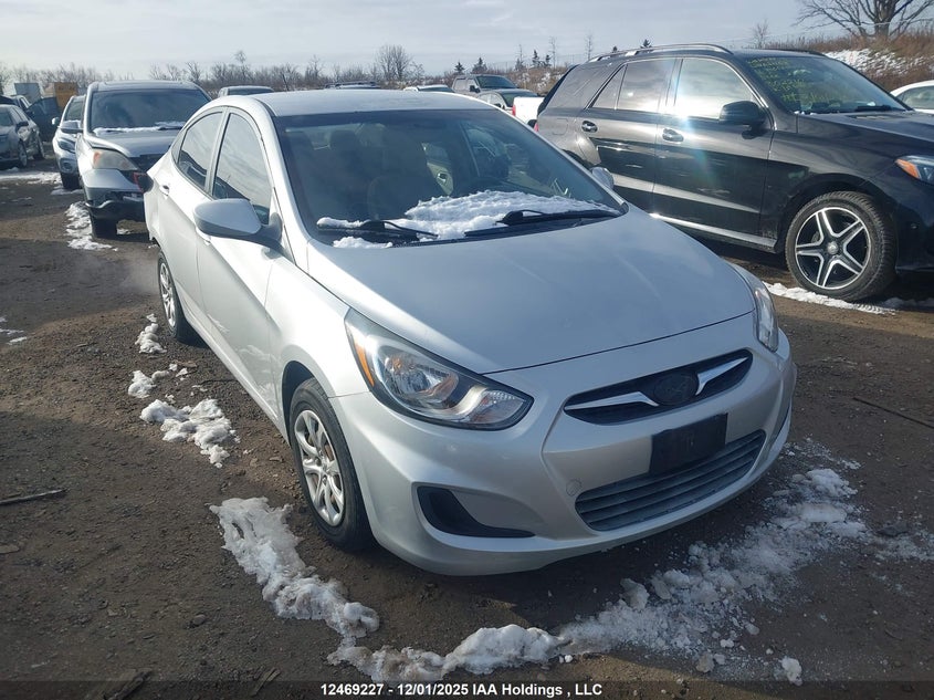KMHCT4AEXDU473923 2013 Hyundai Accent Gl auction photo 1