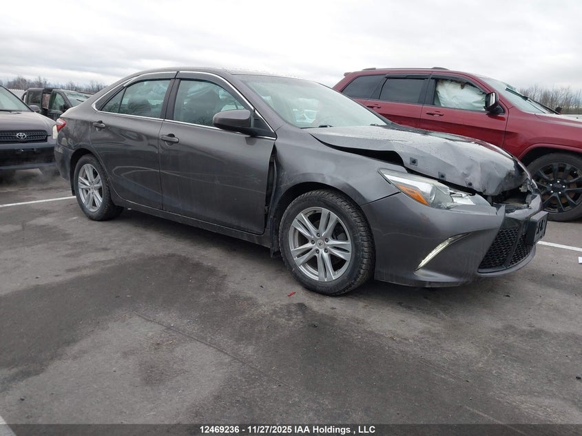 4T1BF1FK3GU219362 2016 TOYOTA CAMRY photo no. 2