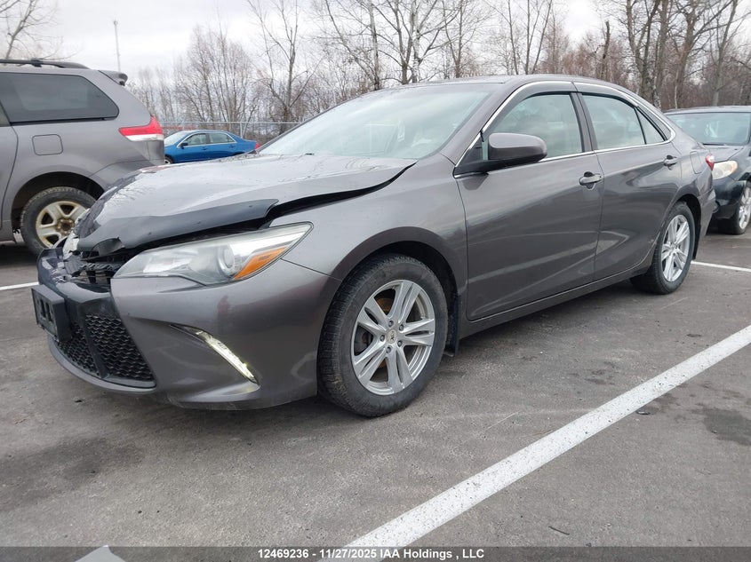 4T1BF1FK3GU219362 2016 TOYOTA CAMRY photo no. 2