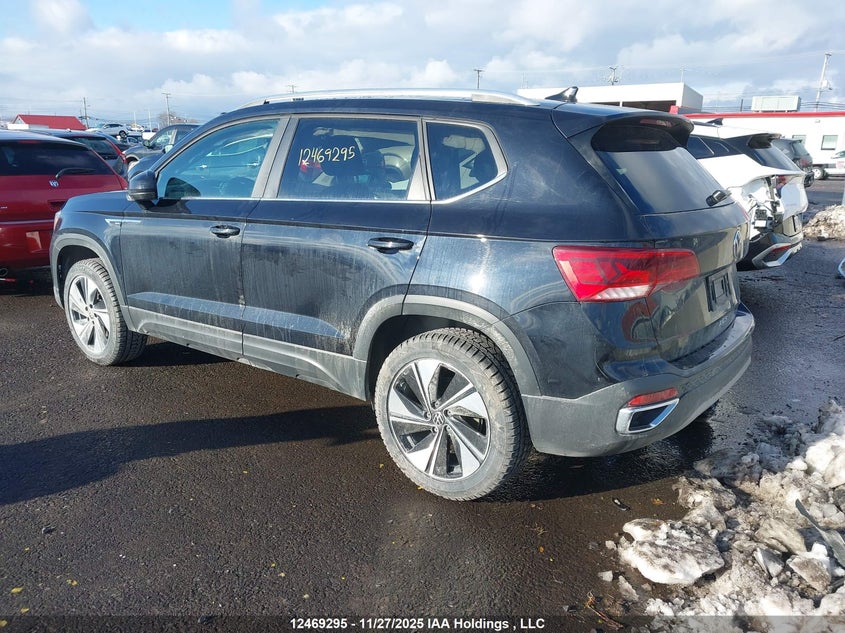 3VVUX7B28RM064092 2024 VOLKSWAGEN TAOS photo no. 3