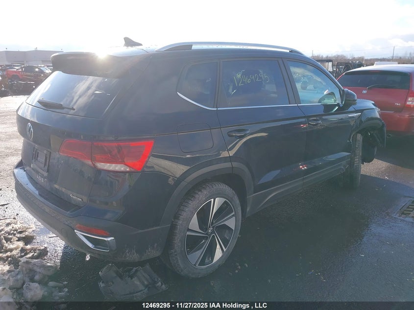 3VVUX7B28RM064092 2024 VOLKSWAGEN TAOS photo no. 4