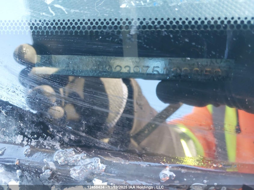 2007 Toyota Yaris Le/Rs VIN: JTDKT923975128858 Lot: 12458434X