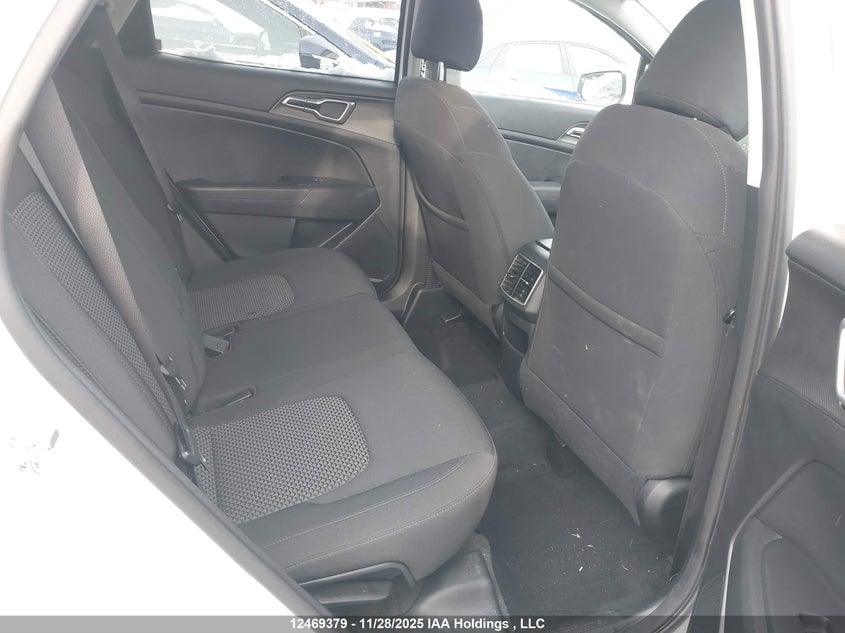 KNDPUCDF8R7305656 2024 KIA SPORTAGE photo no. 8