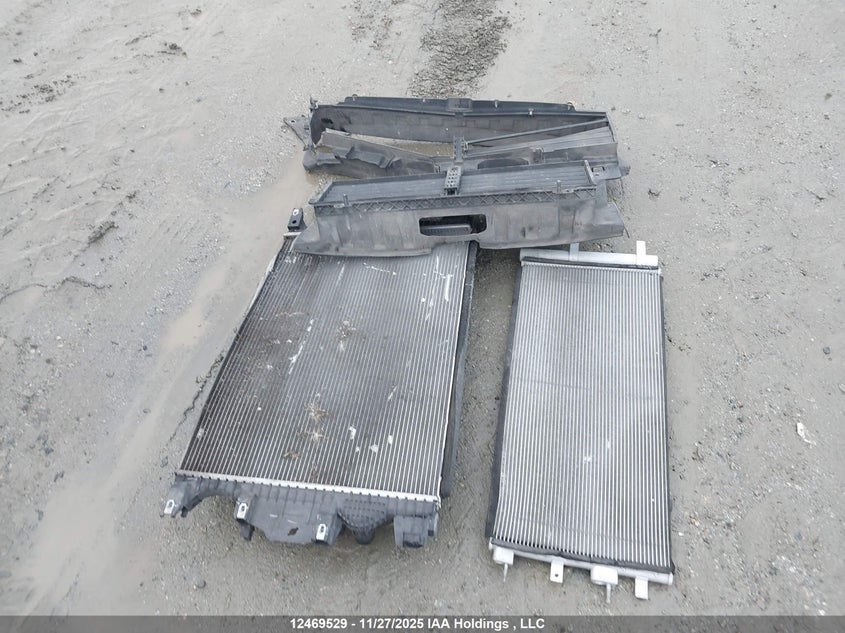 2013 Ford Fusion Energi Se Luxury VIN: 3FA6P0PU4DR332257 Lot: 12469529