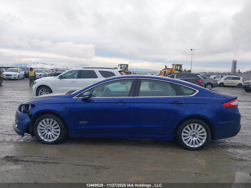 2013 Ford Fusion Energi Se Luxury VIN: 3FA6P0PU4DR332257 Lot: 12469529
