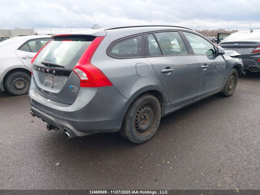 YV149MSLXJ2388490 2018 VOLVO V60 photo no. 4