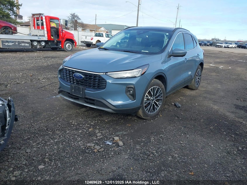1FMCU0E12PUA62064 2023 FORD ESCAPE photo no. 2