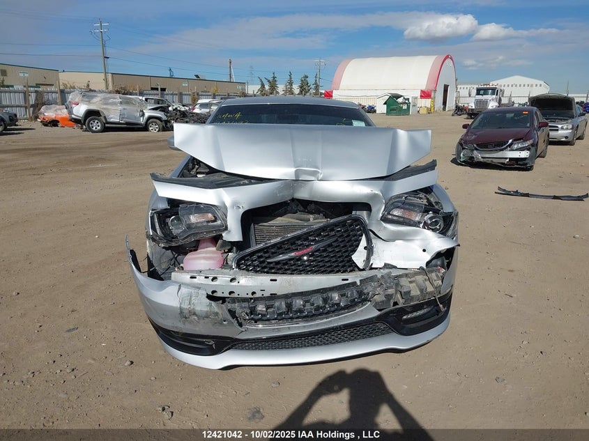 2022 Chrysler 300 S Awd VIN: 2C3CCAGG0NH121258 Lot: 12421042X