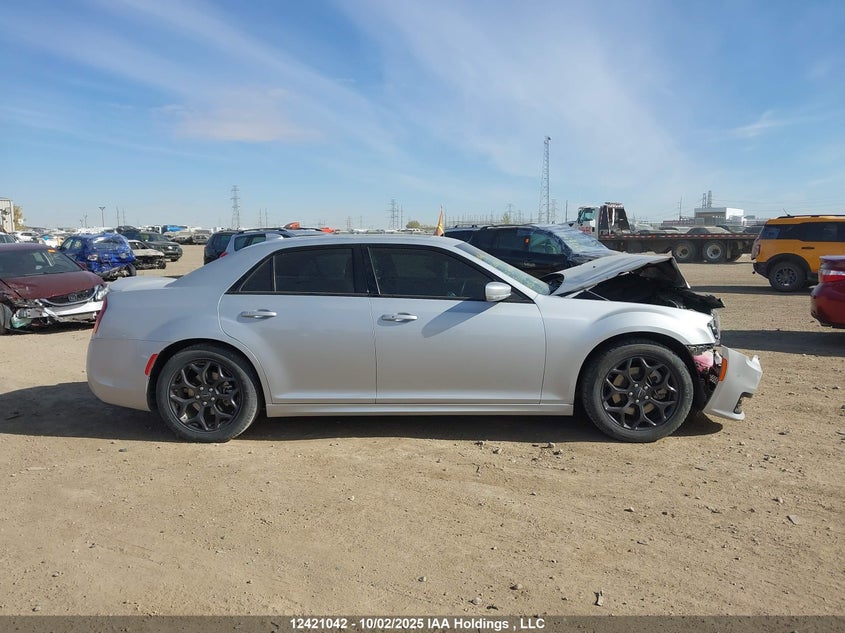 2022 Chrysler 300 S Awd VIN: 2C3CCAGG0NH121258 Lot: 12421042X
