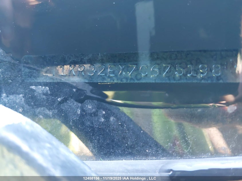 2007 Toyota Matrix Xr VIN: 2T1KR32EX7C675198 Lot: 12458156X