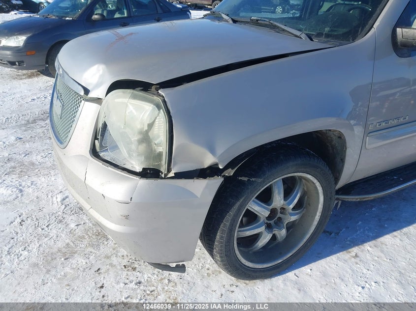 2007 GMC Yukon Denali Denali VIN: 1GKFK63837J135023 Lot: 12466039X