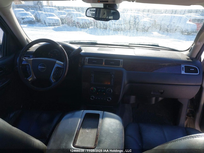 2007 GMC Yukon Denali Denali VIN: 1GKFK63837J135023 Lot: 12466039X