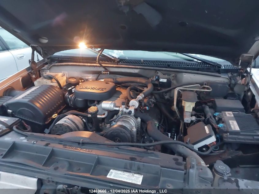 1999 GMC Suburban 2500 Sl/Sle/Slt VIN: 3GKGK26J2XG521056 Lot: 12469666