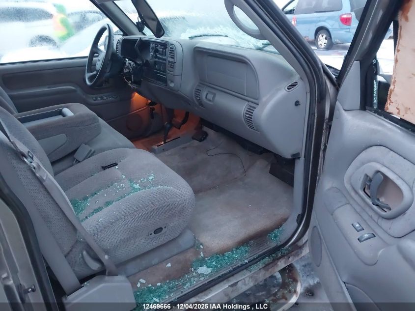 3GKGK26J2XG521056 1999 GMC SUBURBAN photo no. 5