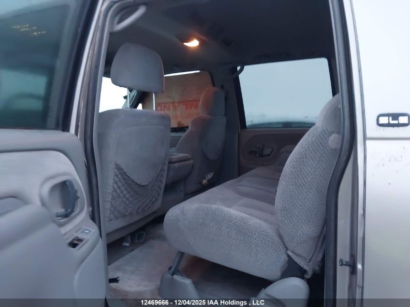 1999 GMC Suburban 2500 Sl/Sle/Slt VIN: 3GKGK26J2XG521056 Lot: 12469666