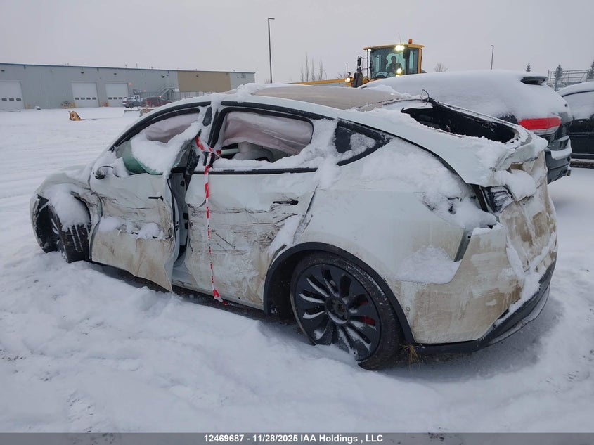 7SAYGDEF7NF490323 2022 TESLA MODEL Y photo no. 13