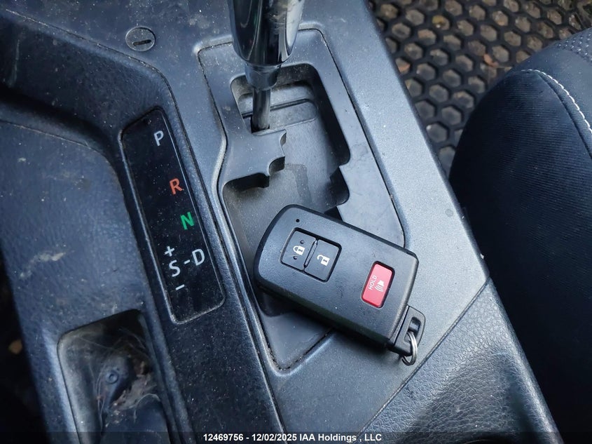 JTMRJREV4JD241275 2018 TOYOTA  photo no. 11