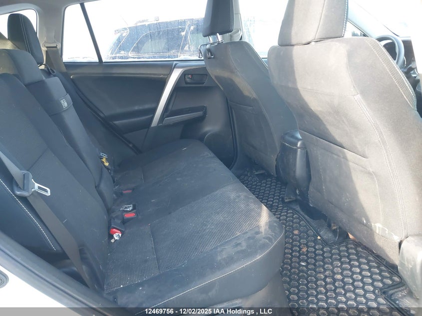 JTMRJREV4JD241275 2018 TOYOTA  photo no. 8