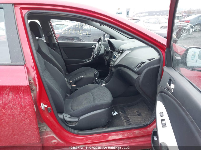 KMHCT5AE7FU207932 2015 HYUNDAI ACCENT photo no. 5