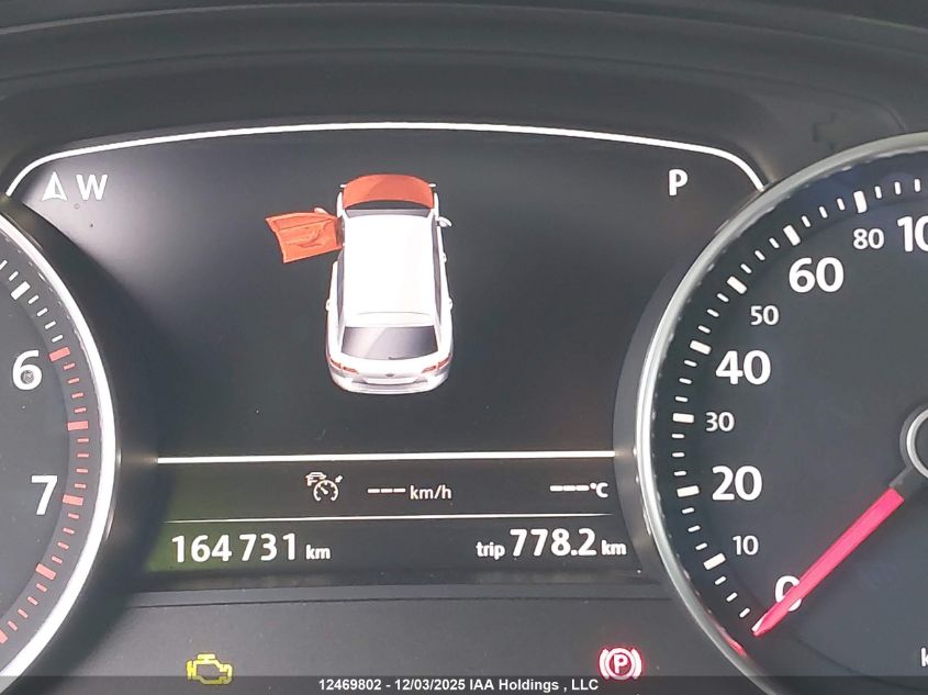 2017 Volkswagen Touareg 3.6L Wolfsburg Edition VIN: WVGRF7BP9HD000409 Lot: 12469802