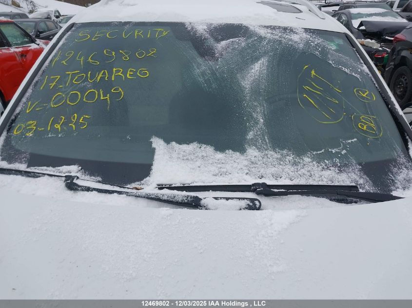 2017 Volkswagen Touareg 3.6L Wolfsburg Edition VIN: WVGRF7BP9HD000409 Lot: 12469802