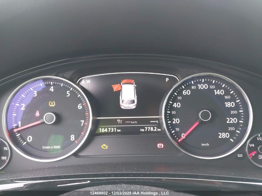 2017 Volkswagen Touareg 3.6L Wolfsburg Edition VIN: WVGRF7BP9HD000409 Lot: 12469802