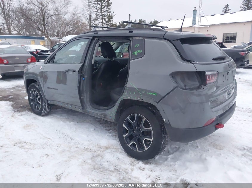 3C4NJDDB6KT666999 2019 JEEP COMPASS photo no. 3