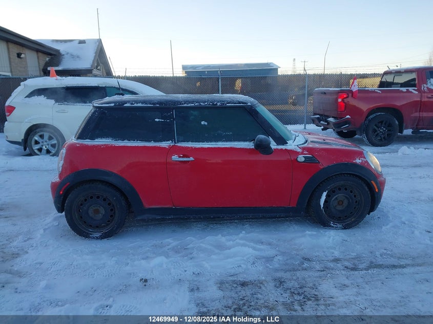 WMWMF33599TU71016 2009 MINI COOPER photo no. 13
