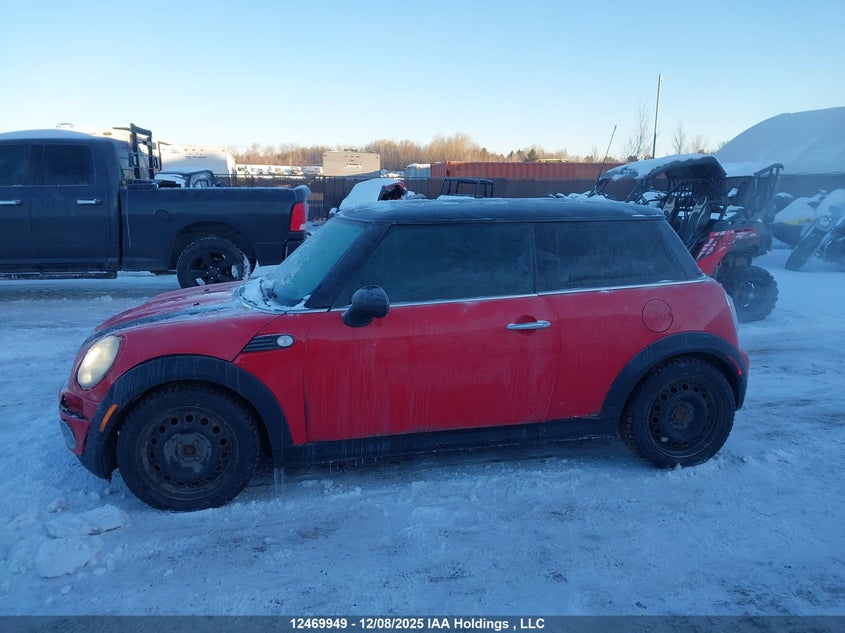 WMWMF33599TU71016 2009 MINI COOPER photo no. 14